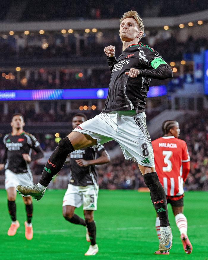  莱万多夫斯基关键节点突破纪录，阿森纳带队取胜！-kaiyun开云官网